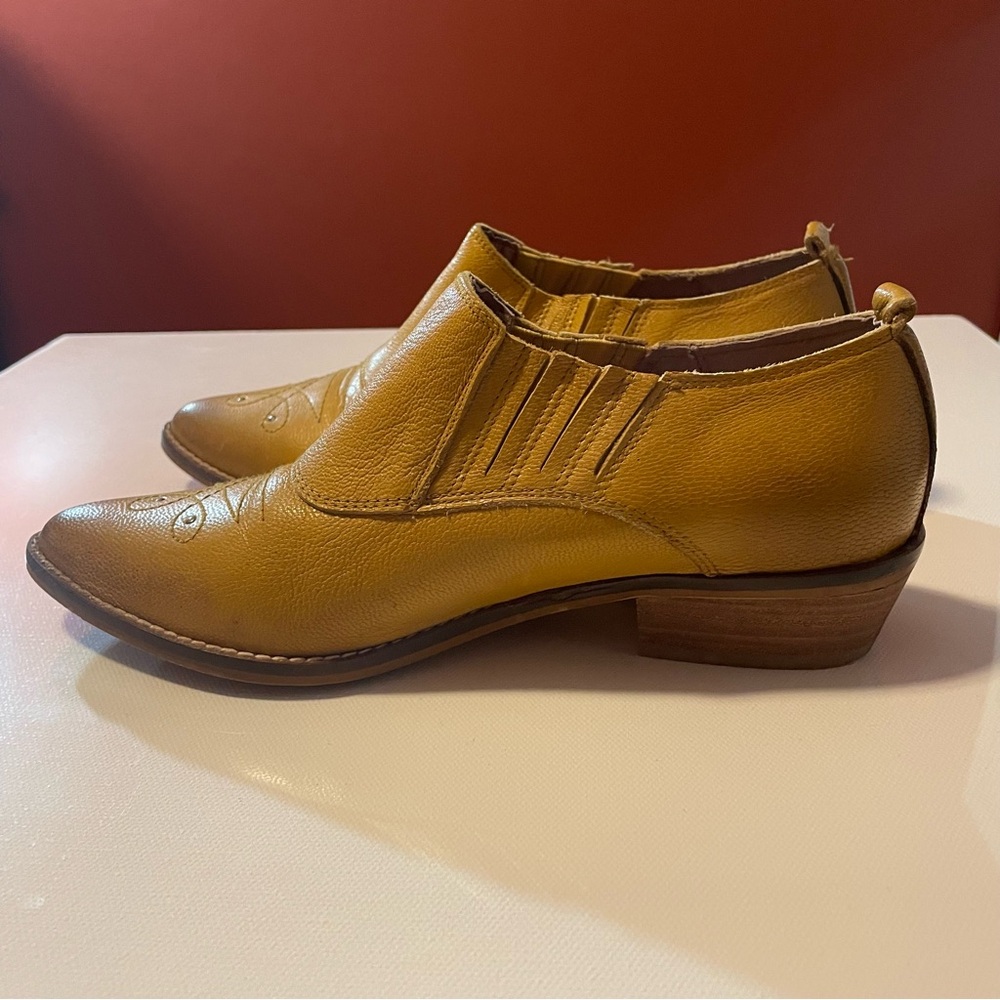 Sundance Sixtyseven 67 Women’s Mustard Leather Cowgirl Western Ankle Booties - Picture 2 of 6